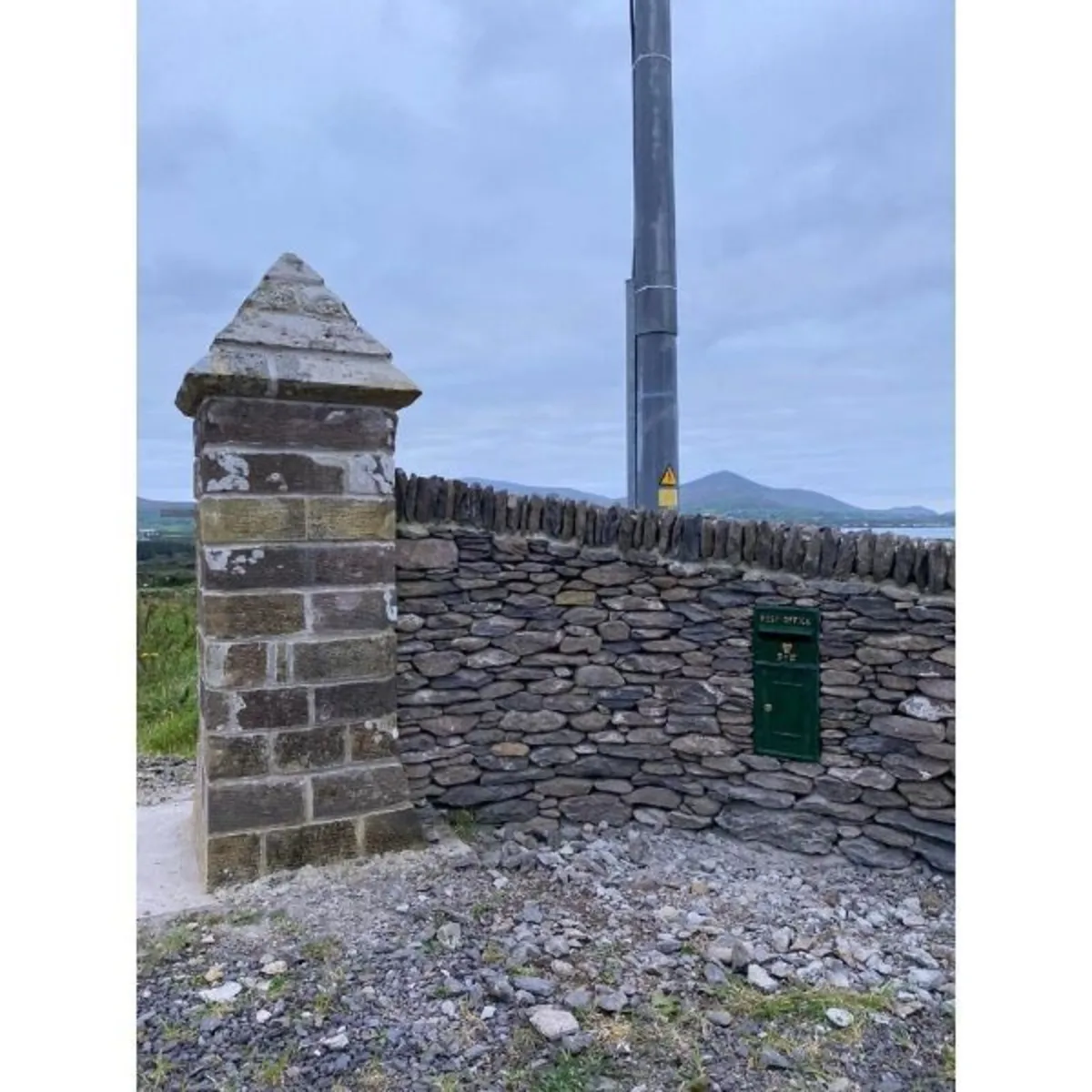 Irish Cast Iron Post Box H233 - Image 3