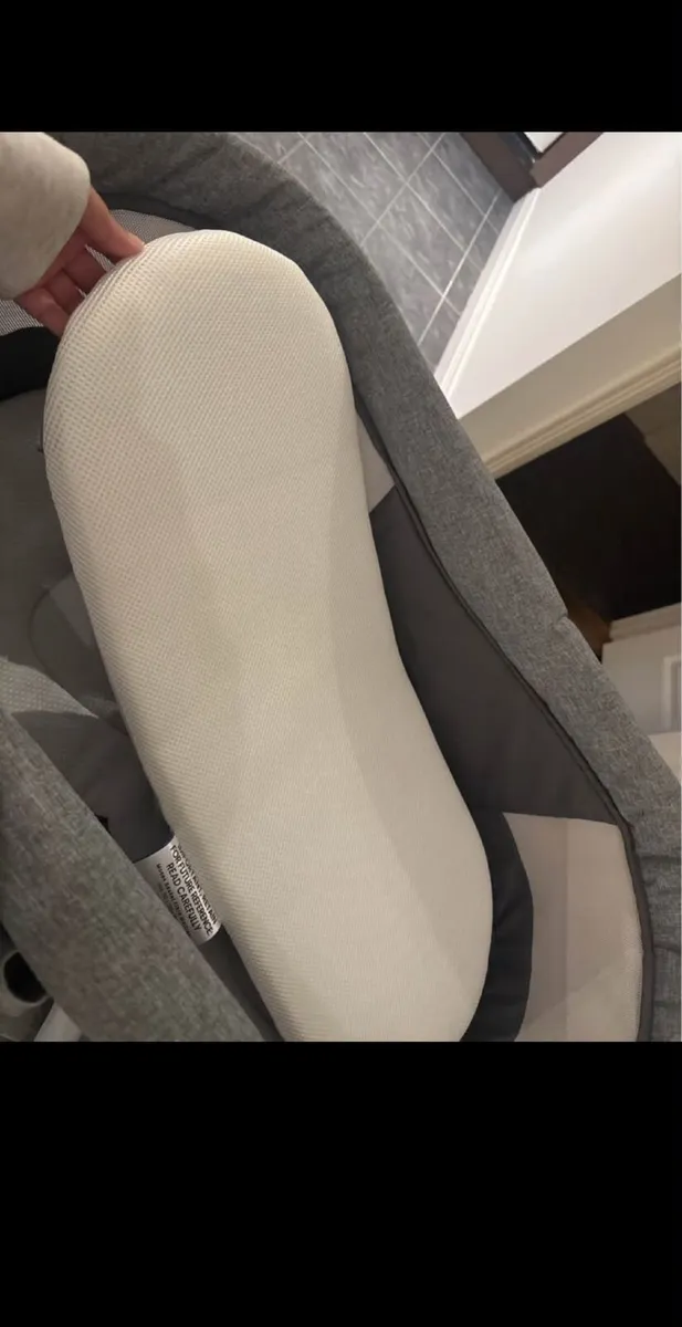 Chicco baby hug 4-in-1 and inflatable baby seat - Image 4
