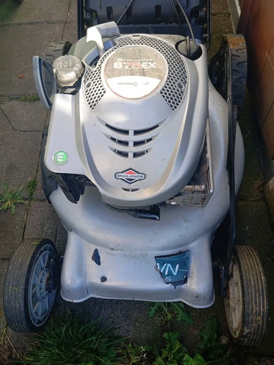 Pro-Lawn self-drive lawnmower - Image 1