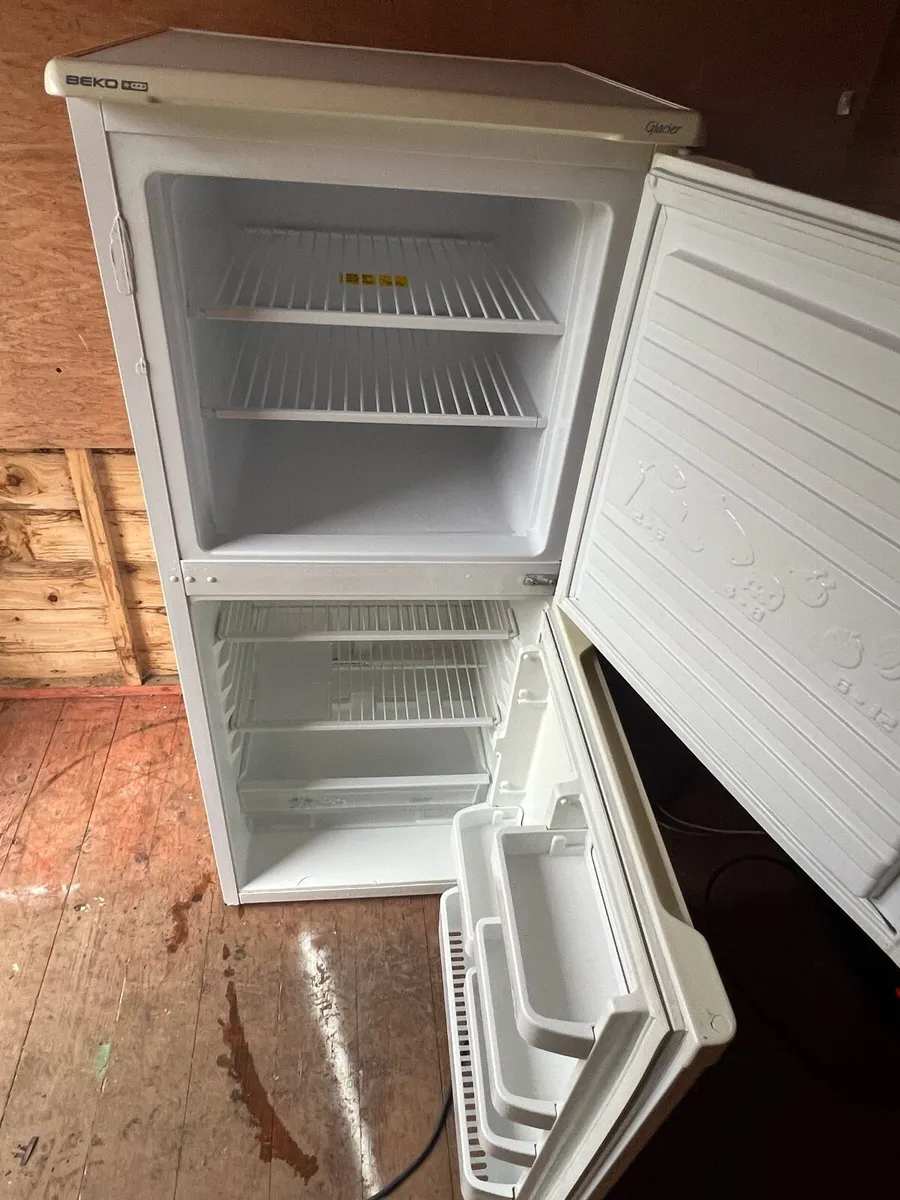 Fridge freezer - Image 4