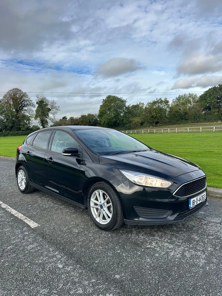 Ford Focus 2018 Cvrt 9/2027 - Image 1