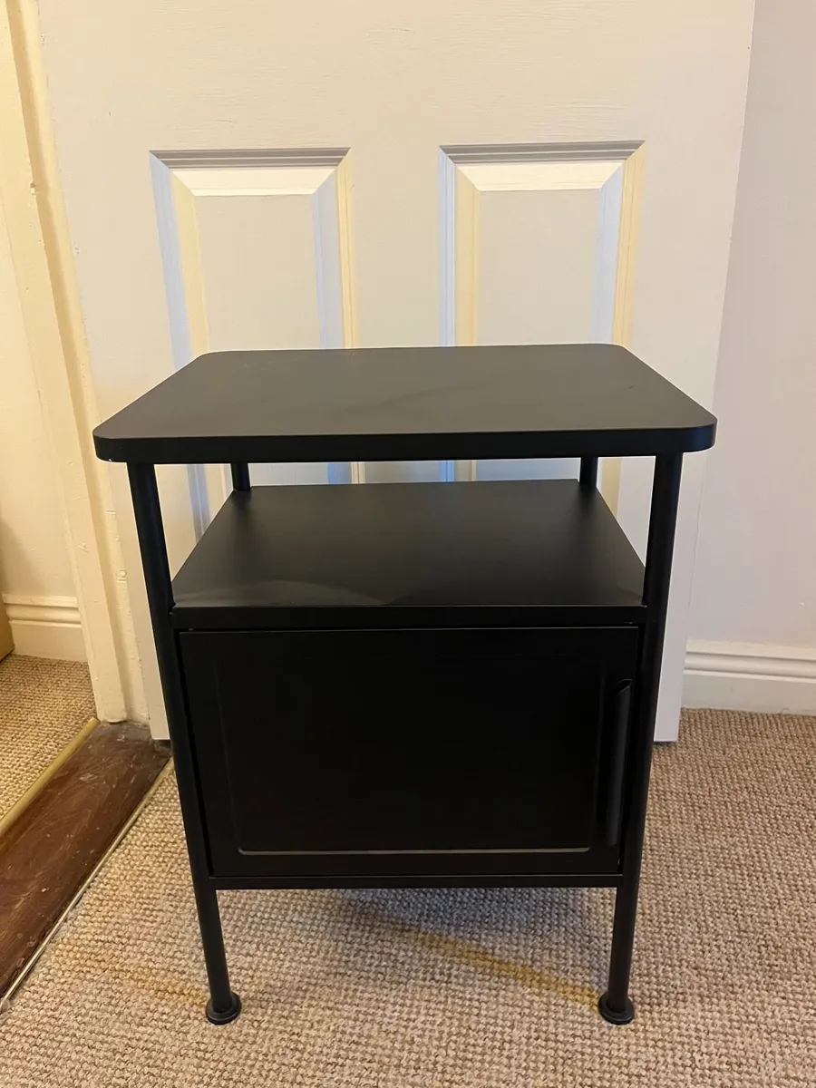 2 bedside tables - Image 1