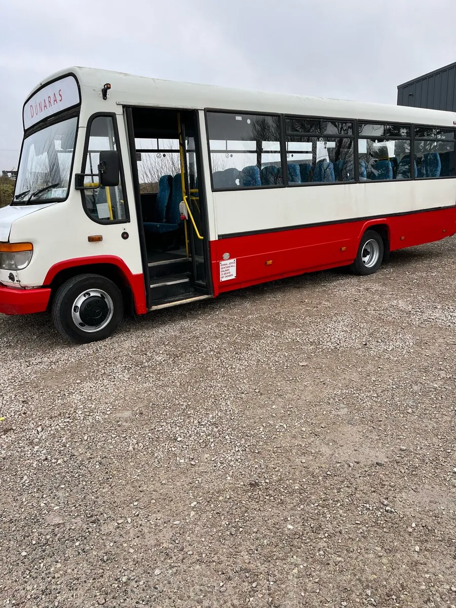 Mercedes 0813 - Image 3