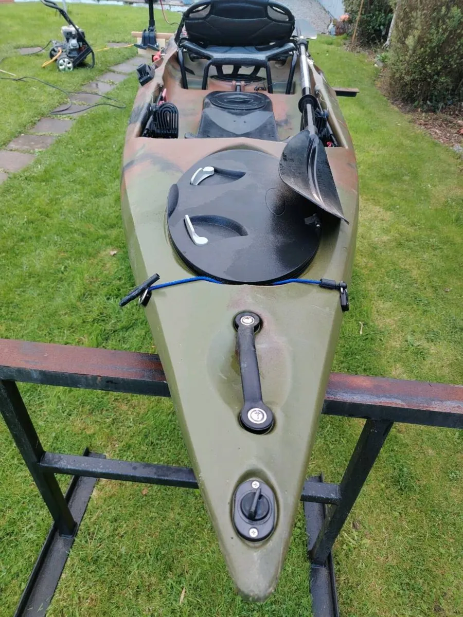 12 ft fishing kayak with motor +battery - Image 4