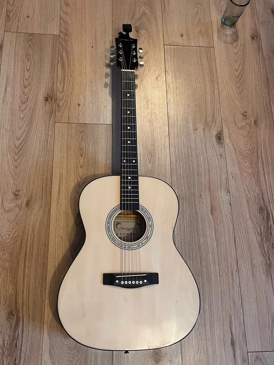 Acoustic guitar - Image 1