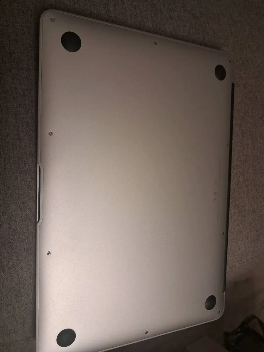Macbook air - Image 3