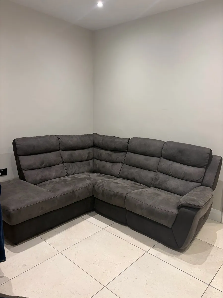 Recliner Couch - Image 2