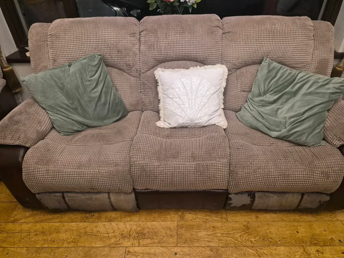 Couch 3 2 1 - Image 3