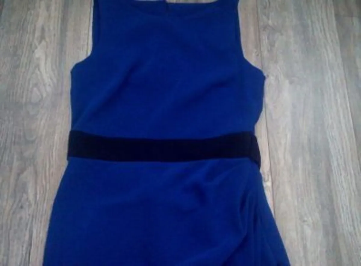 Closet Brand Women's Knee Length Dress.