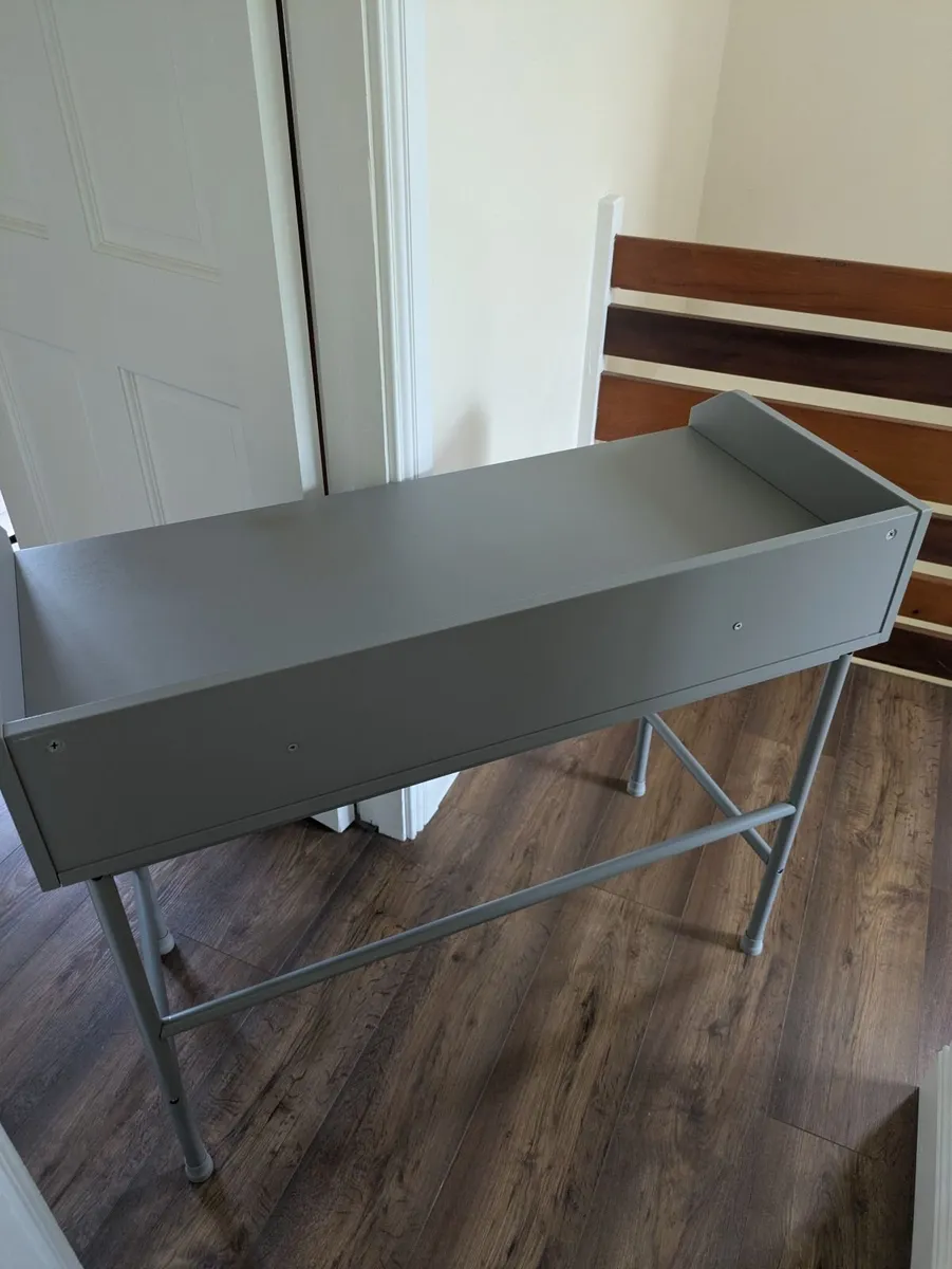 Desk - Image 4