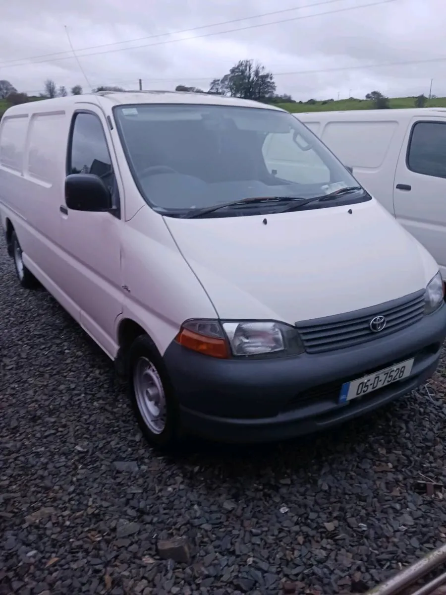 2005 toyota hiace , tested 30/07/2027, 3700 euro - Image 2