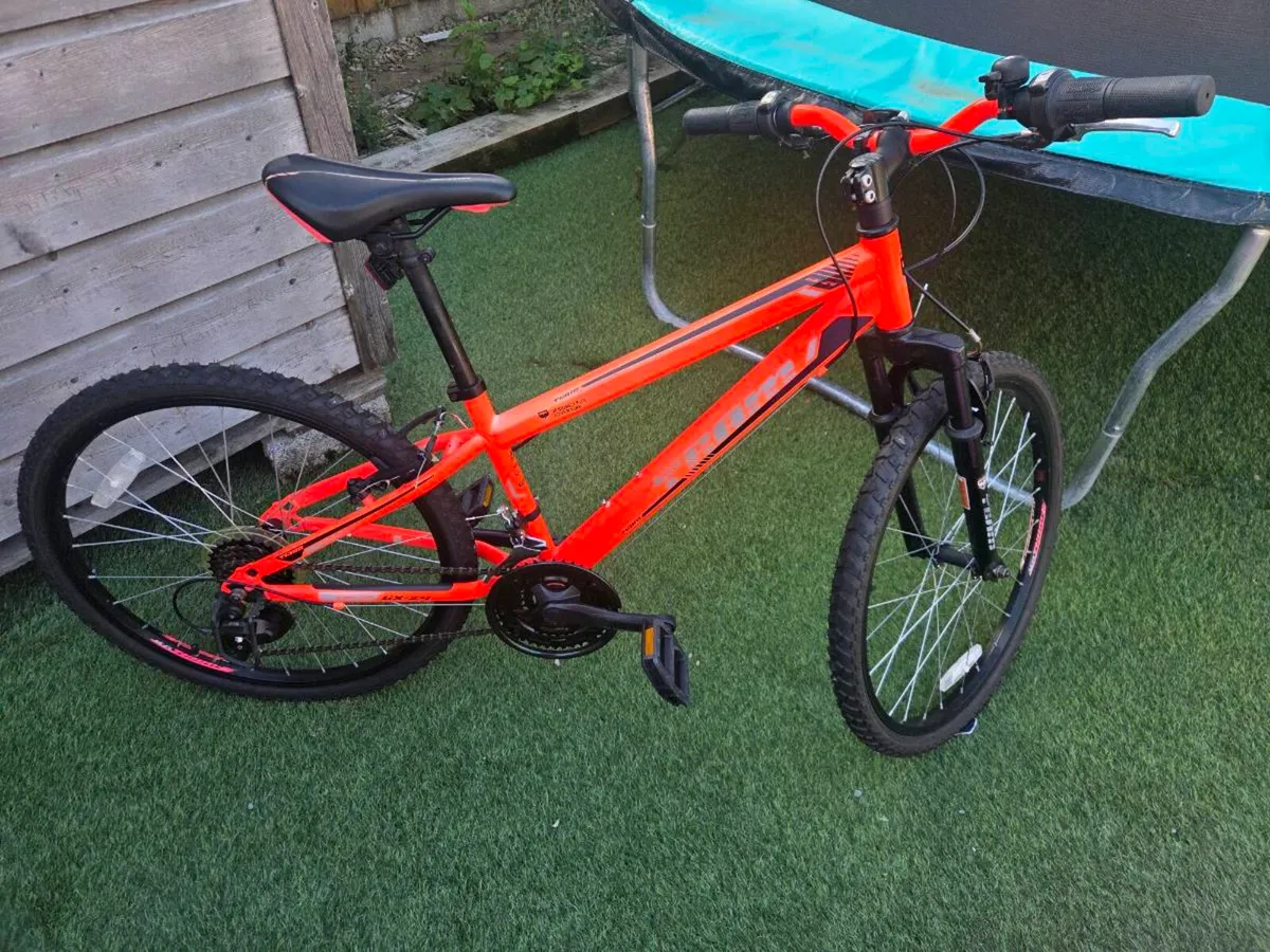 24" inch Girls bike - Image 1
