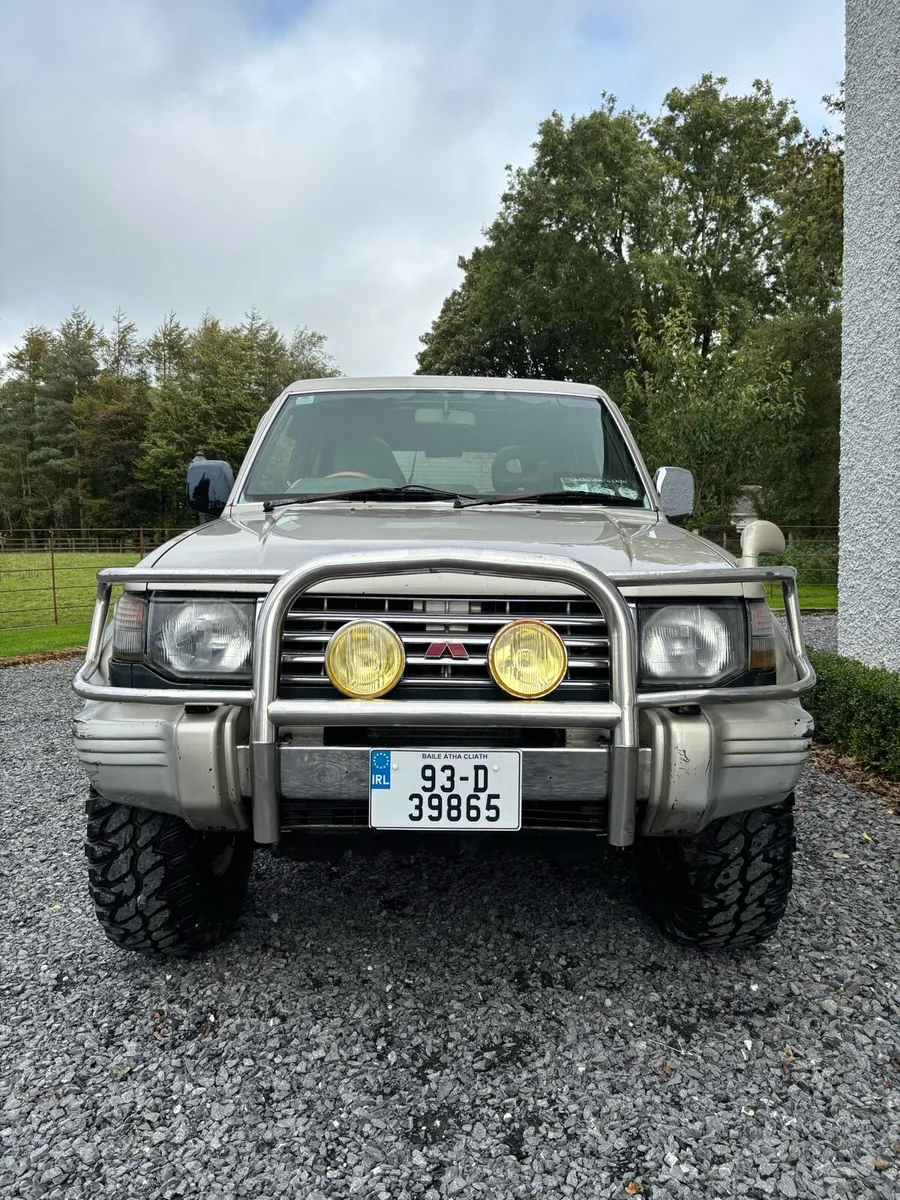 1993 Mitsubishi Pajero 2.5D Auto LWB Exceed - Image 2