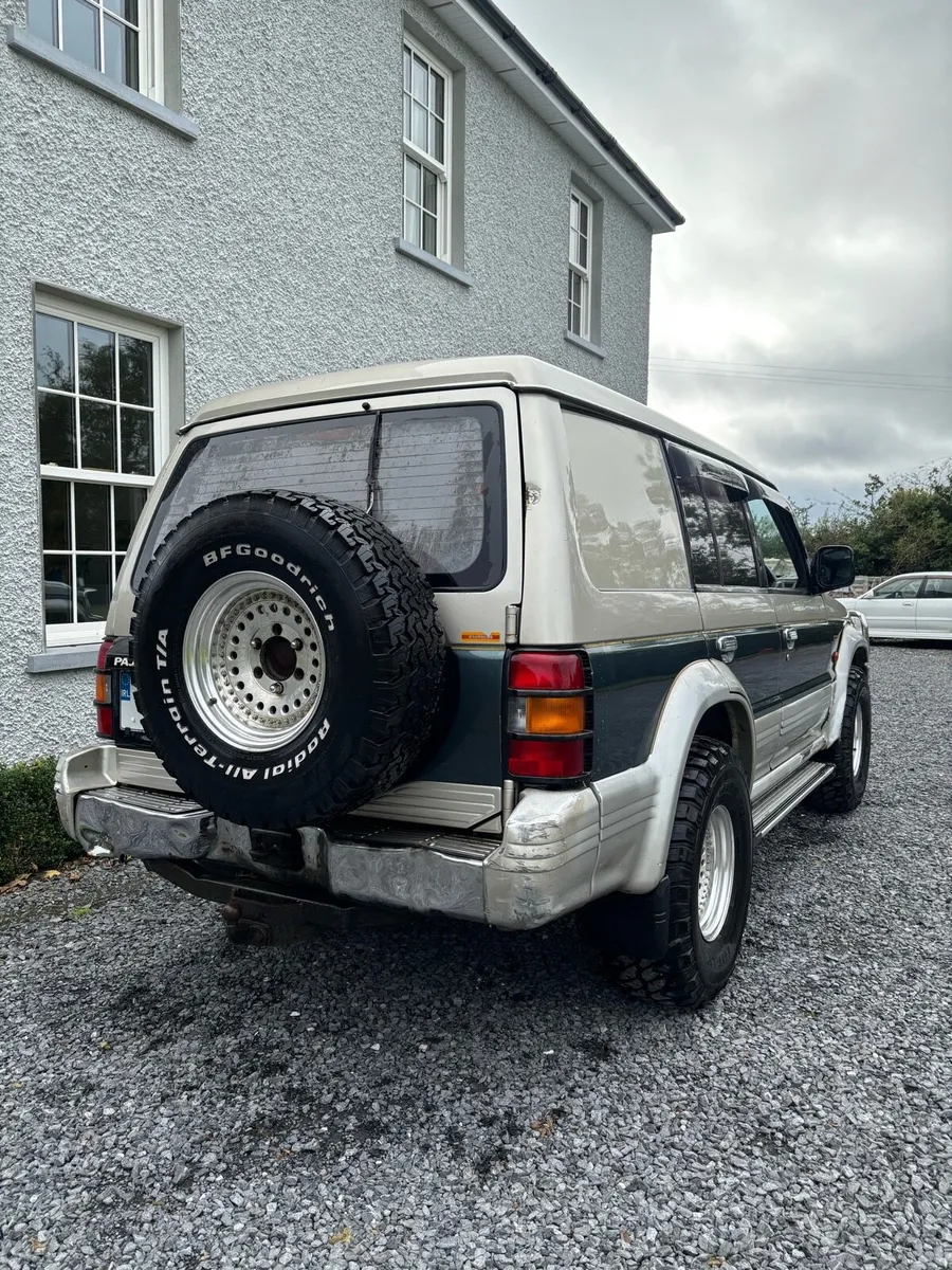 1993 Mitsubishi Pajero 2.5D Auto LWB Exceed - Image 3