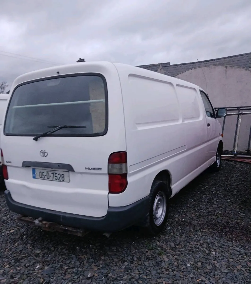 2005 toyota hiace , tested 30/07/2027, 3700 euro - Image 4