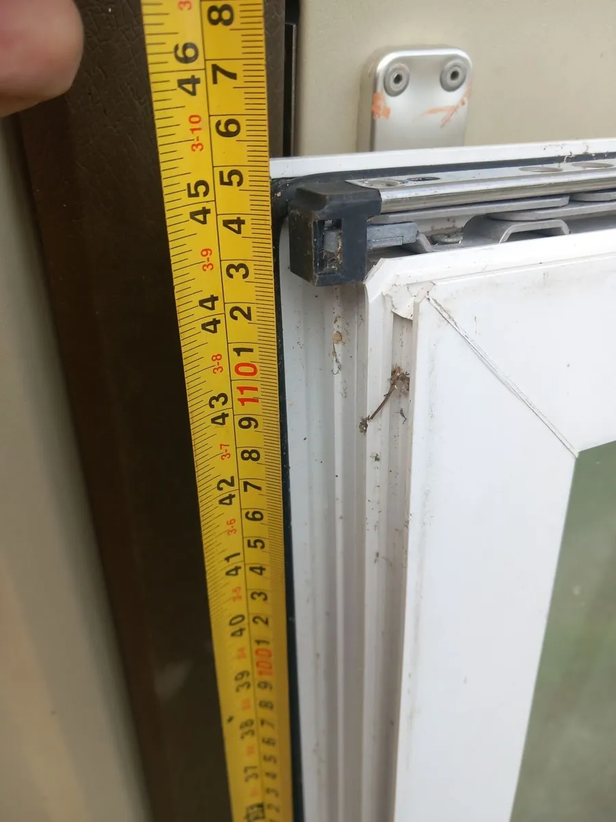 Two Pvc windows - Image 2