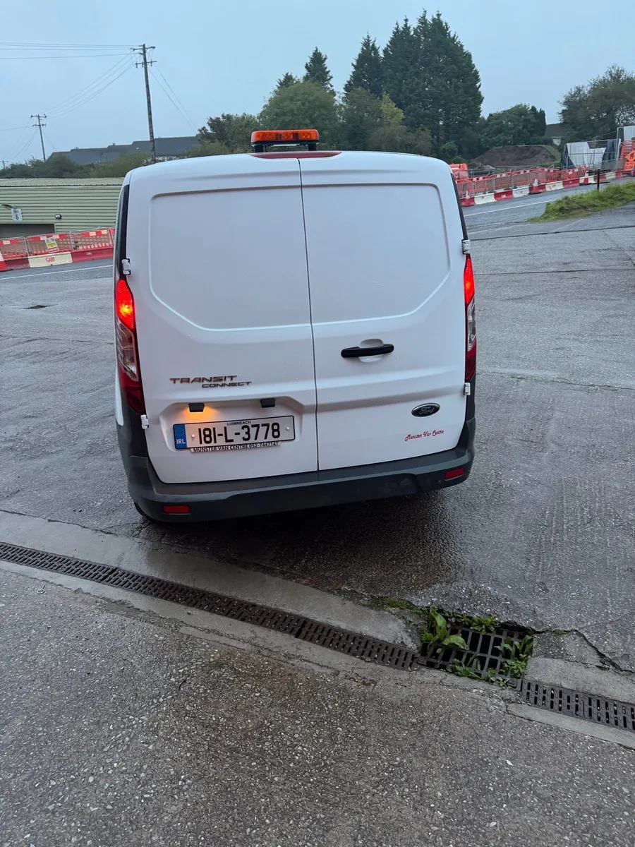 Ford Transit Connect - Image 4