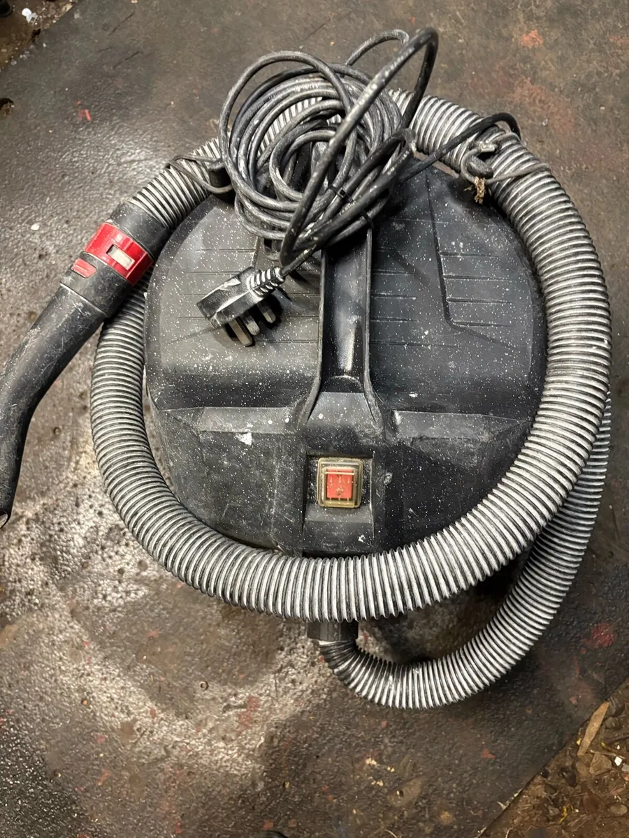 Bosch industrial Hoover perfect working order - Image 3