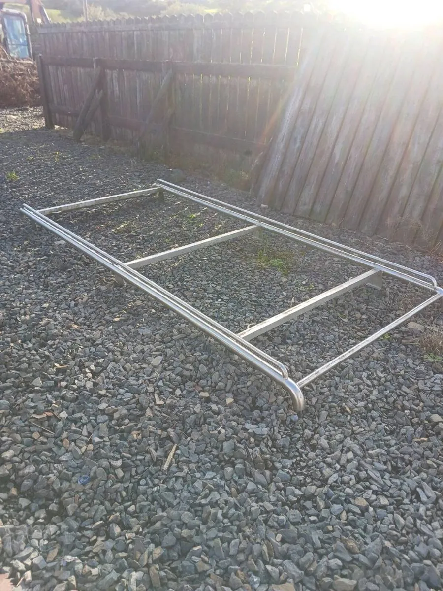 Toyota hiace bullbar, roof racks, towbars - Image 4