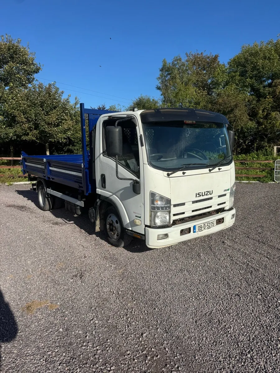Isuzu 3.5ton tipper - Image 1