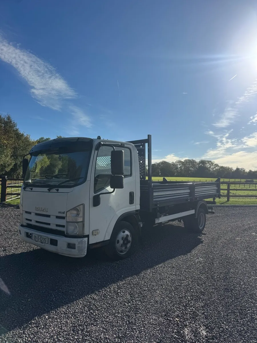 Isuzu 3.5ton tipper - Image 2