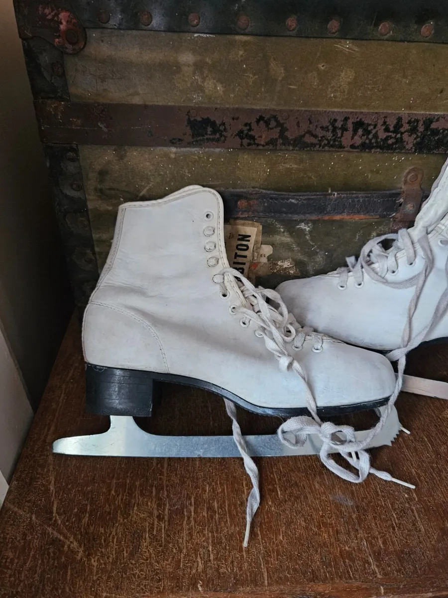 Vintage Ice Skates - Image 3