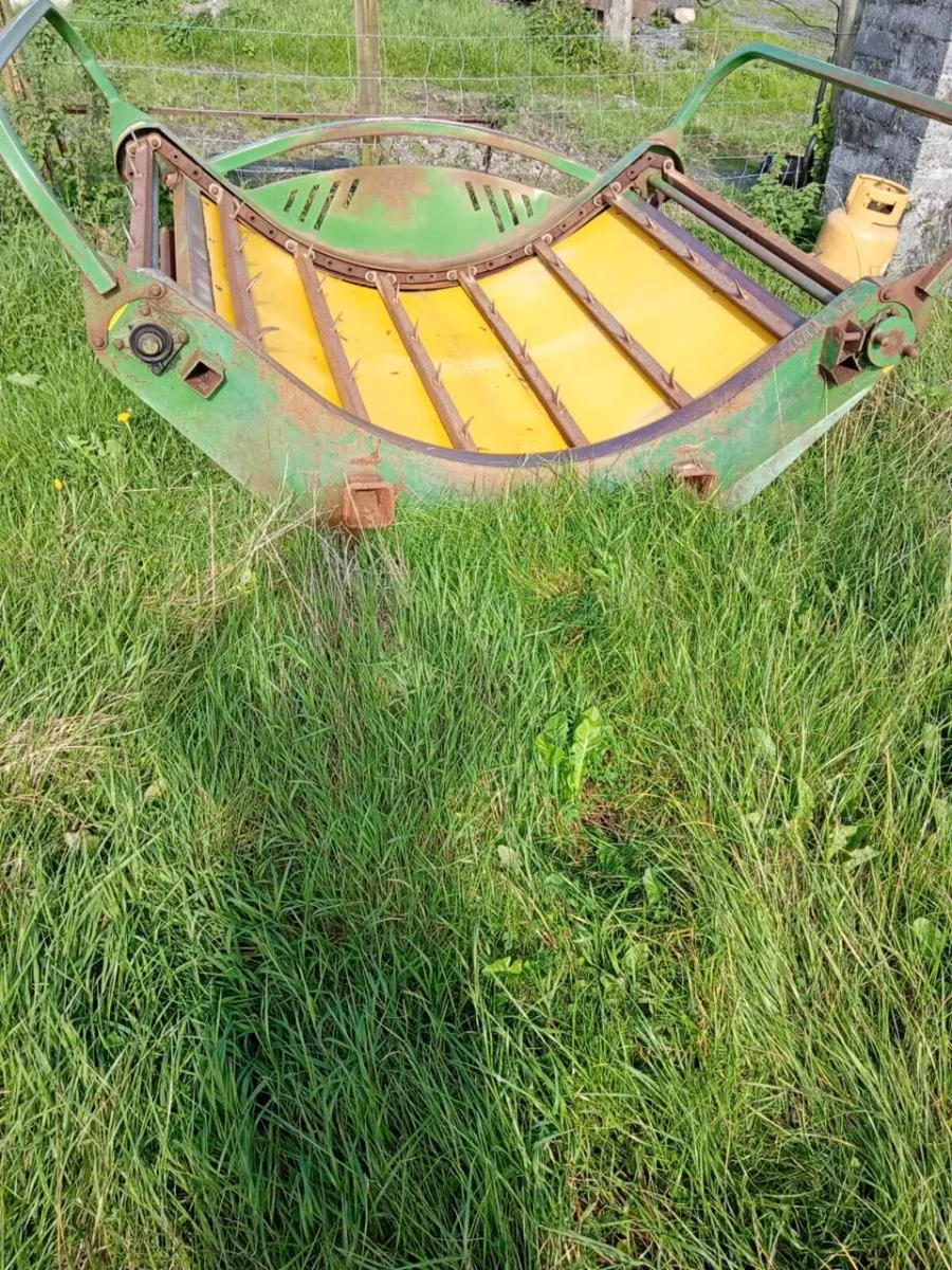 Hustler Bail unwinder unroller bail feeder - Image 1
