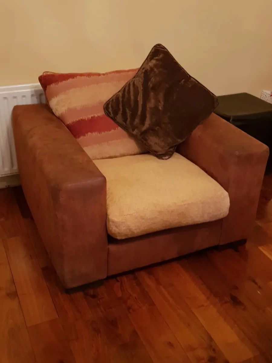 €50 Sofa Couch - Image 1