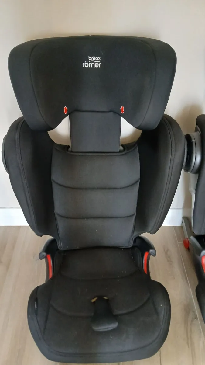 2 x britax romer car seats - Image 2