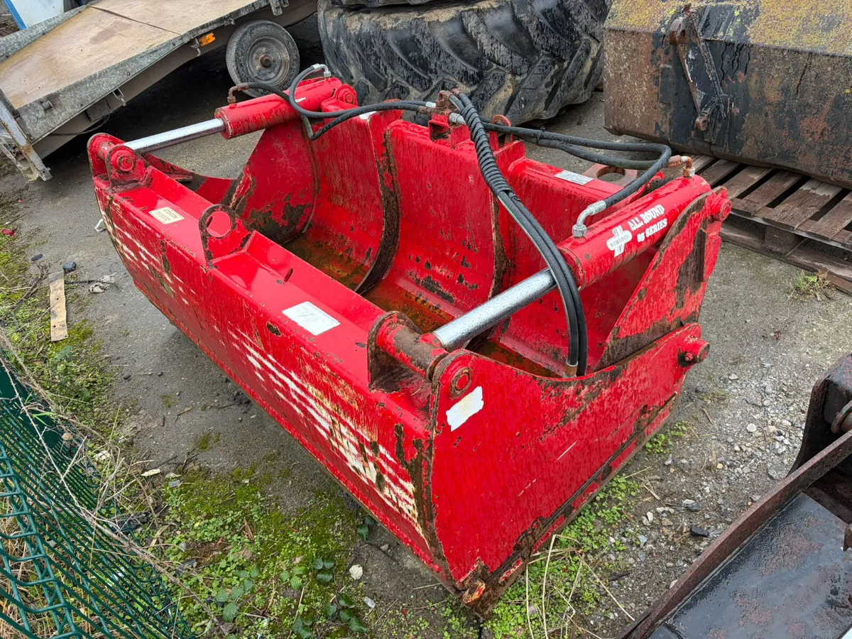 Livestock & Winter Feeding Equipment Auction - Image 3