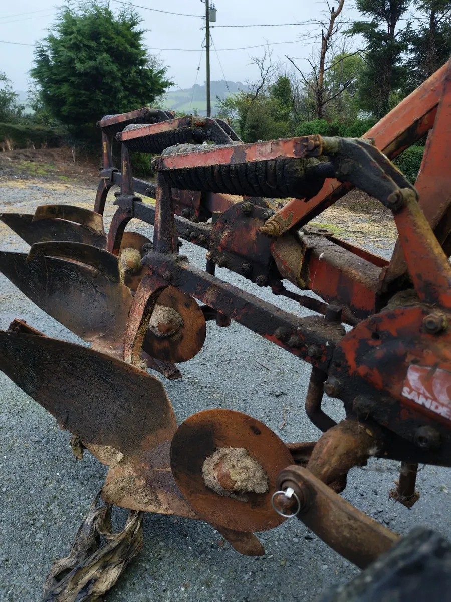 Sanderum 3 furrow Plough - Image 2