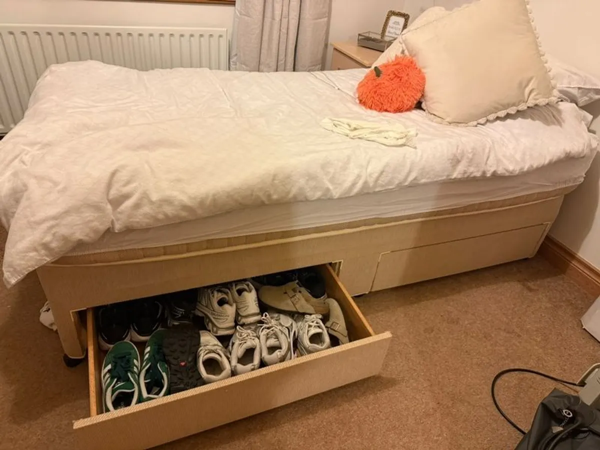 Single Divan bed with drawers - Image 3