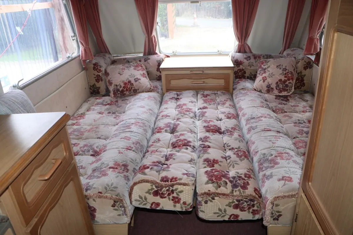 Caravan - Image 3