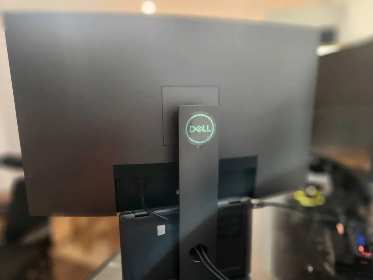 Dell S3220DGF 32” Curved Gaming Monitor - Image 2