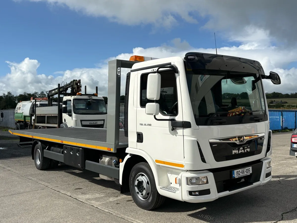 MAN TGL 12 tonne recovery truck - Image 2