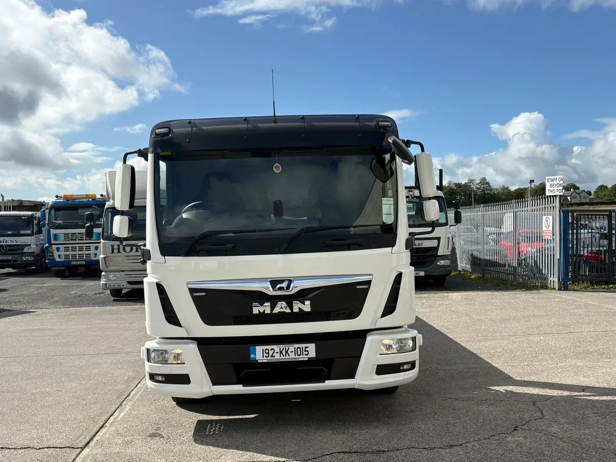 MAN TGL 12 tonne recovery truck - Image 3