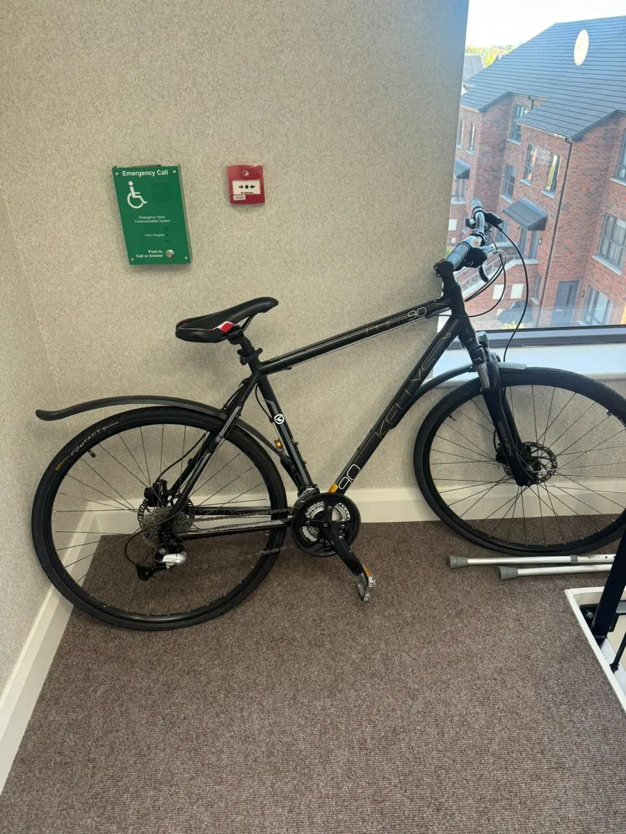 Kellys Cliff 90 hybrid bike - Image 1