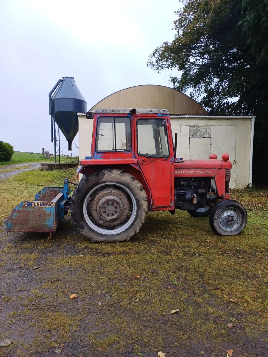 Massey Ferguson 65 - Image 1