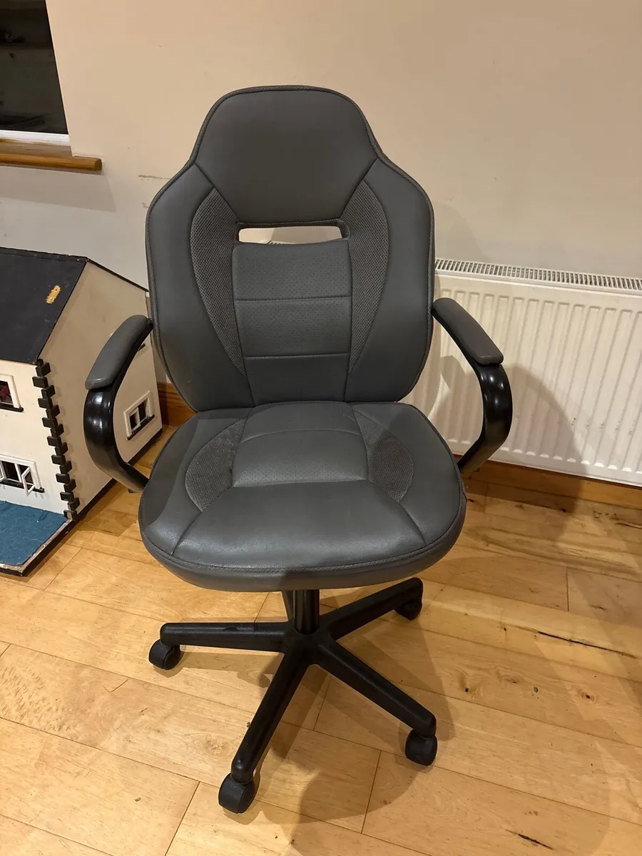 Office chair - Image 2