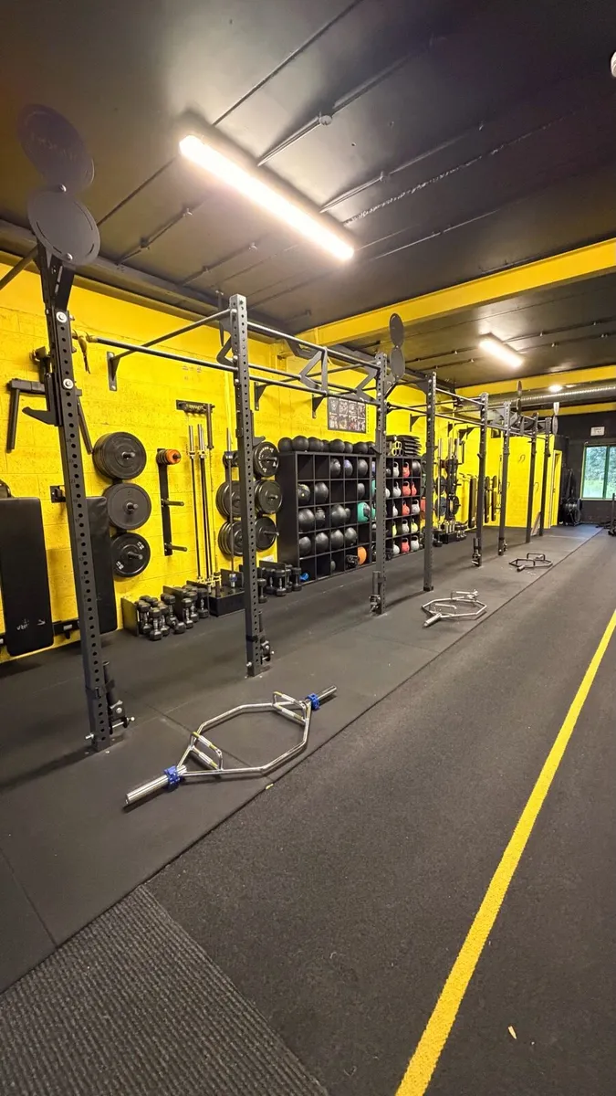 Gym equipment - Image 1