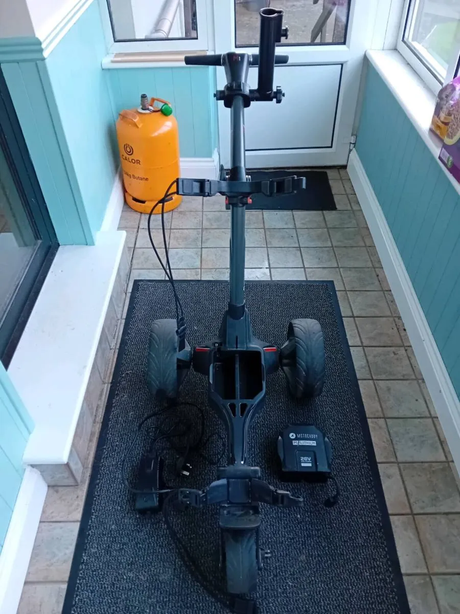Motocaddy M1 - Image 1