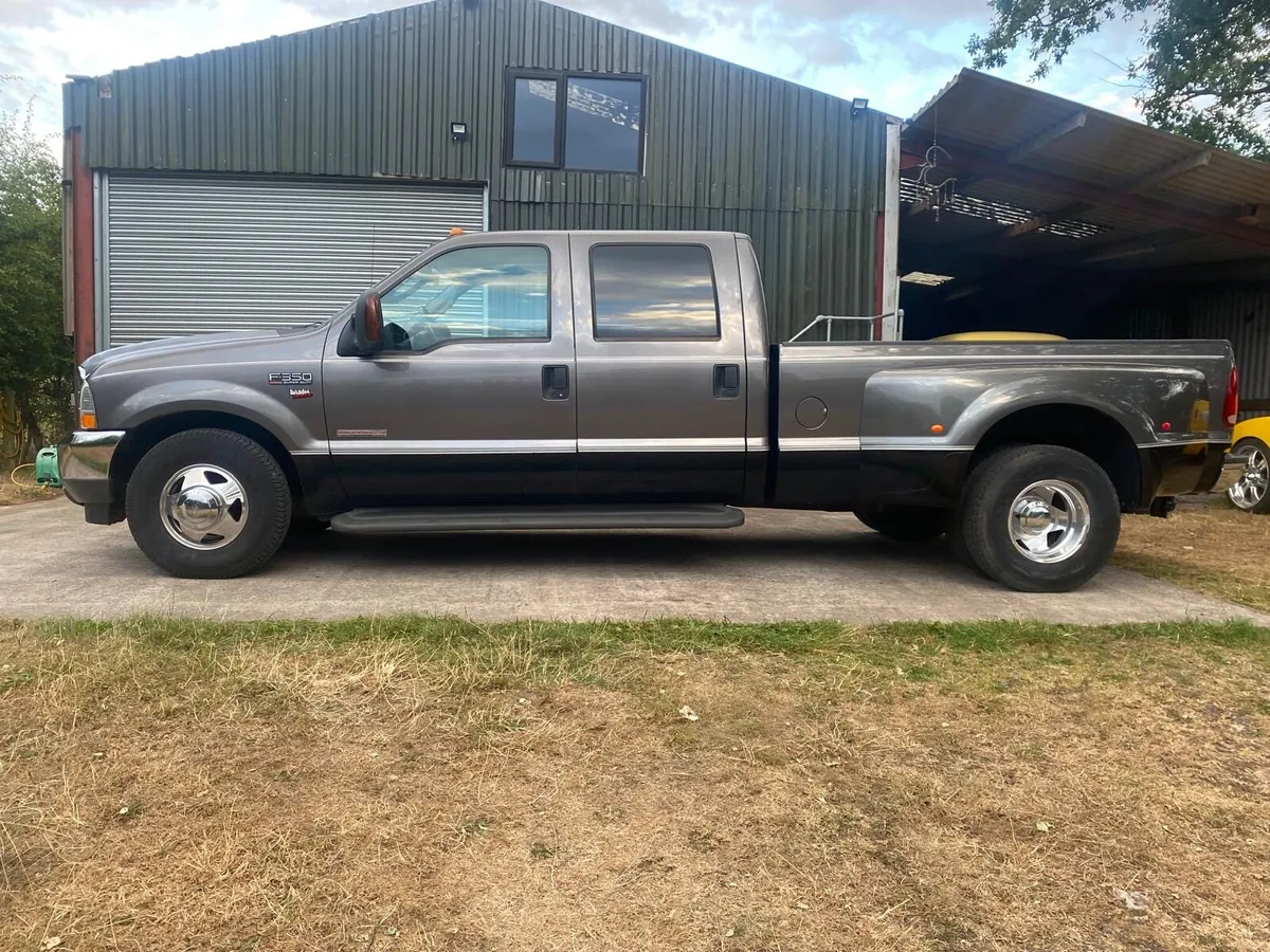Ford F350 Lariat Super Duty Dually - Image 1