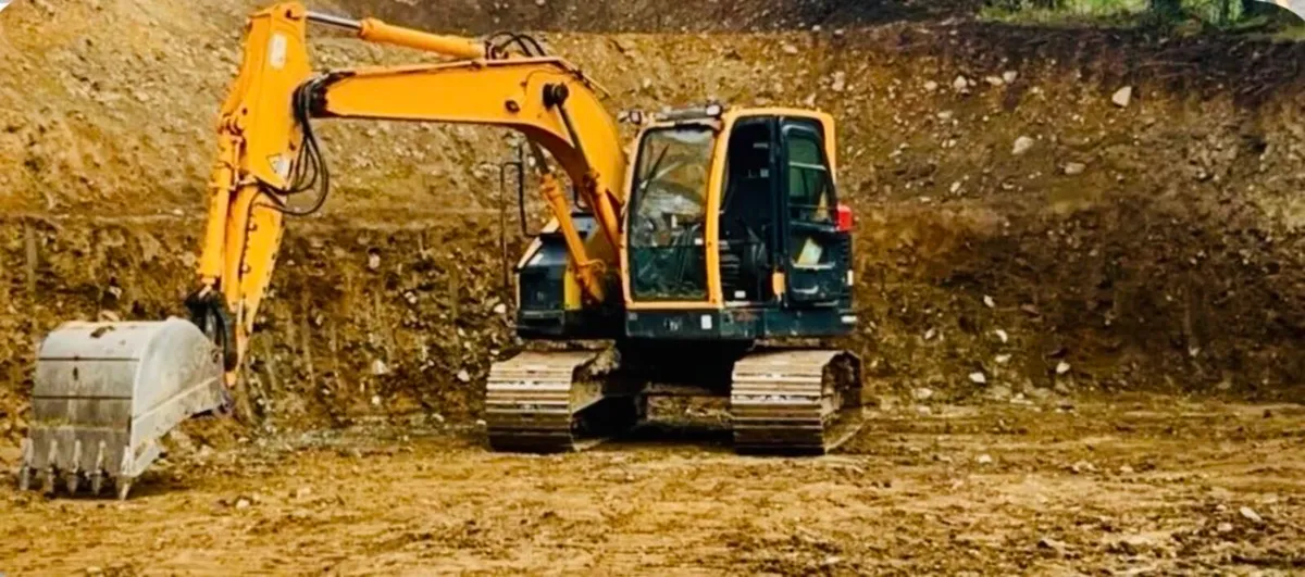 Digger for hire - Image 1