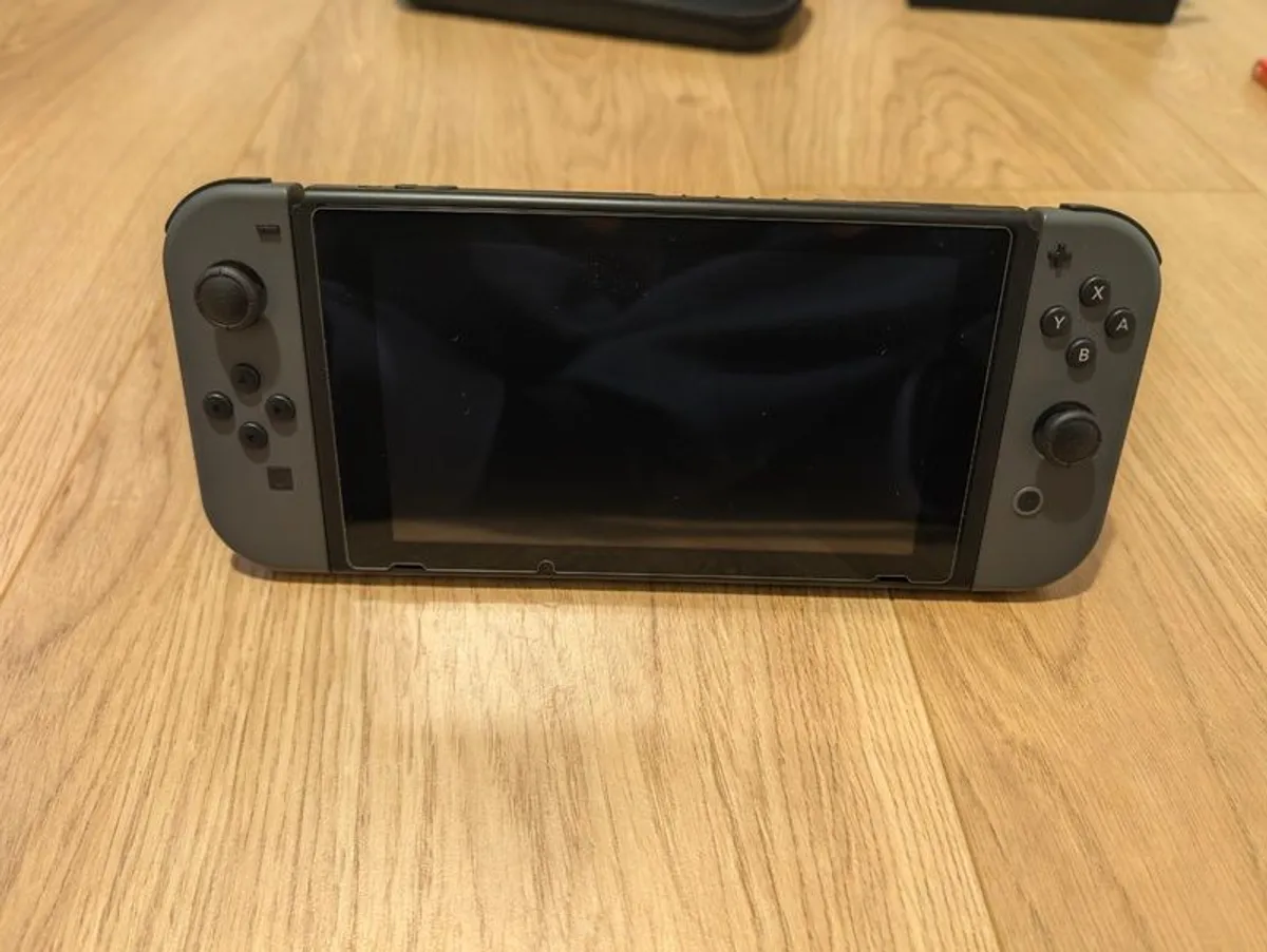 Nintendo Switch bundle - Image 2
