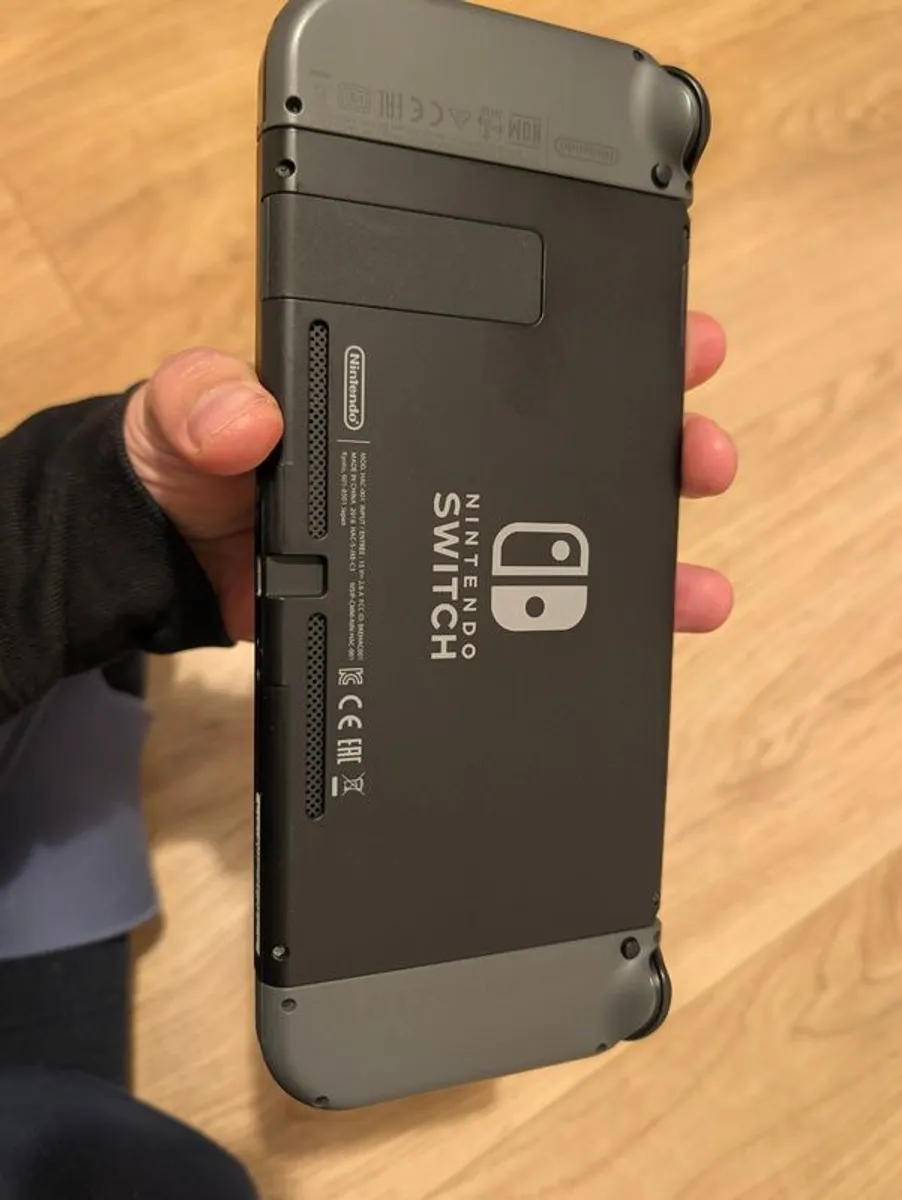 Nintendo Switch bundle - Image 3