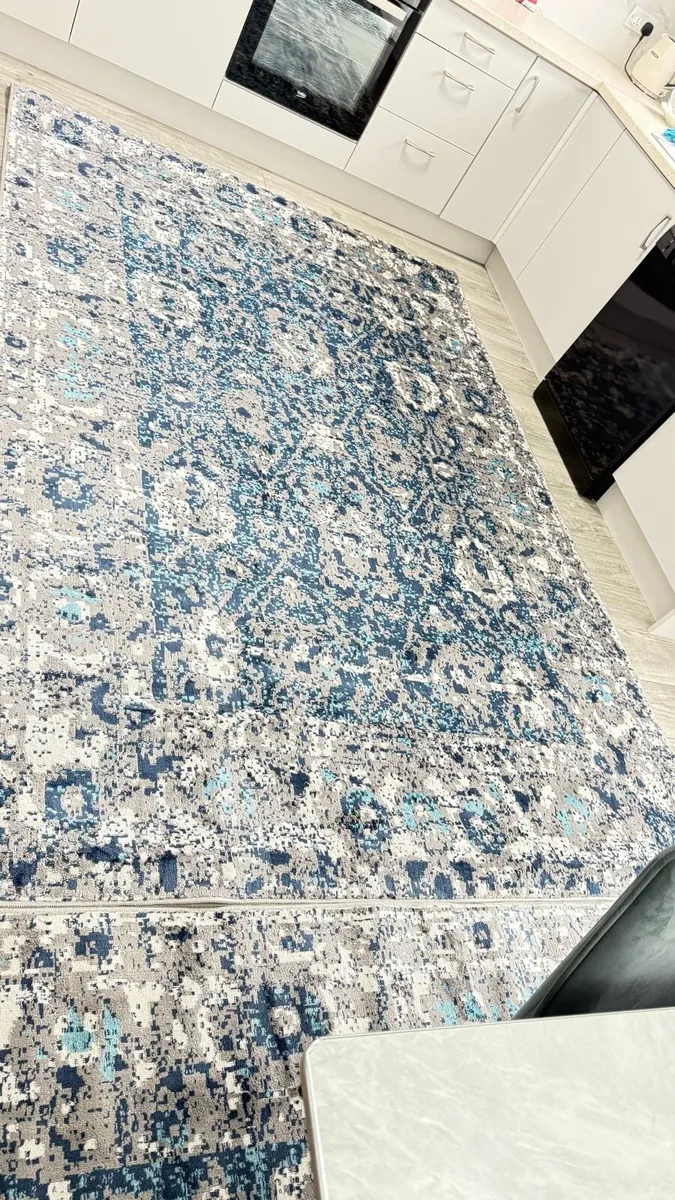 Rug very very good condition 100€ - Image 2