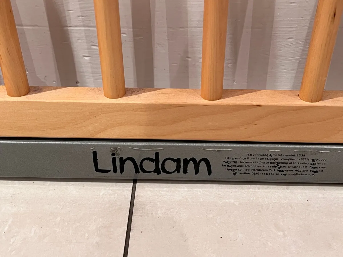 3 Lindam Baby safety gates - Image 2
