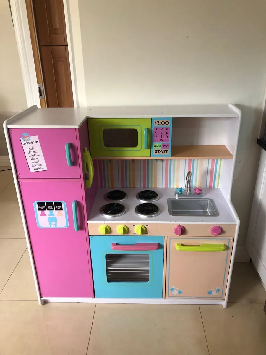 Kids toy kitchen - Image 1