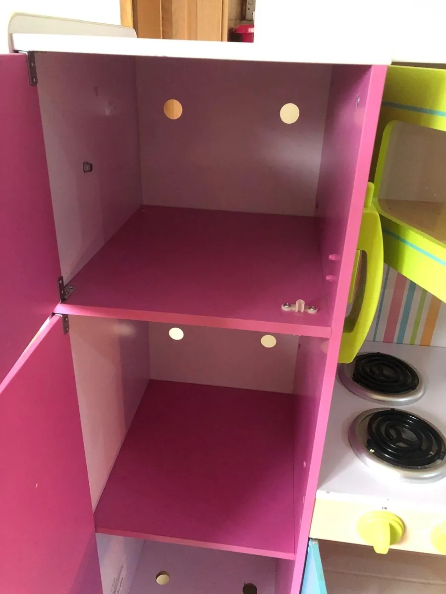 Kids toy kitchen - Image 3
