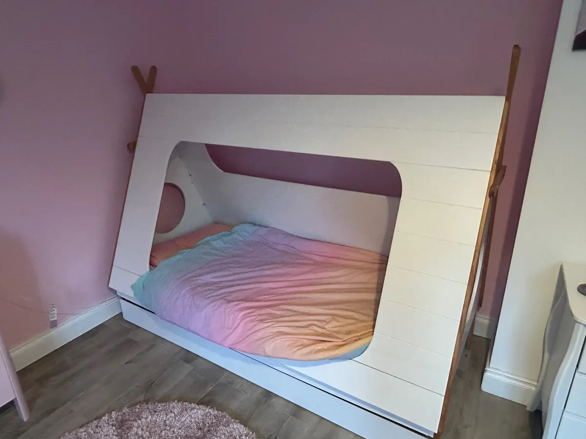 Children’s bed - Image 1